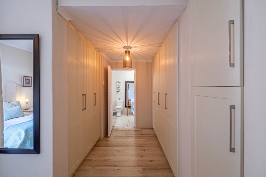 5 Bedroom Property for Sale in Summerstrand Eastern Cape
